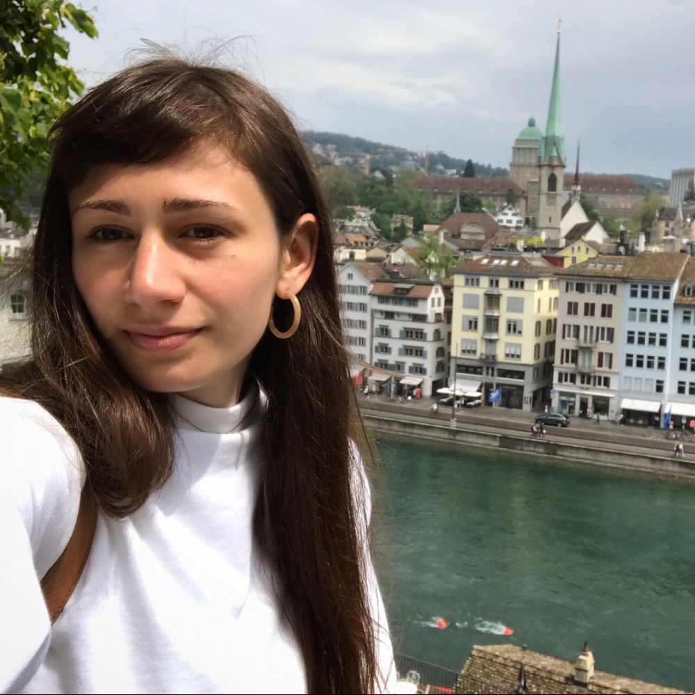 Meet your Posher, Raquel